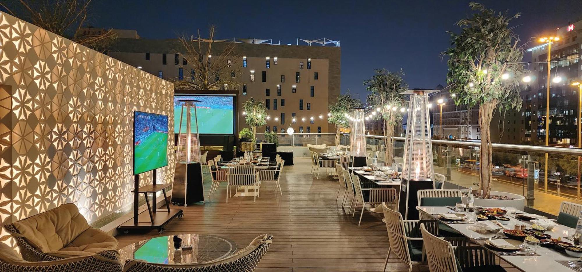 Steigenberger Residence Doha Exterior foto The rooftop of the hotel